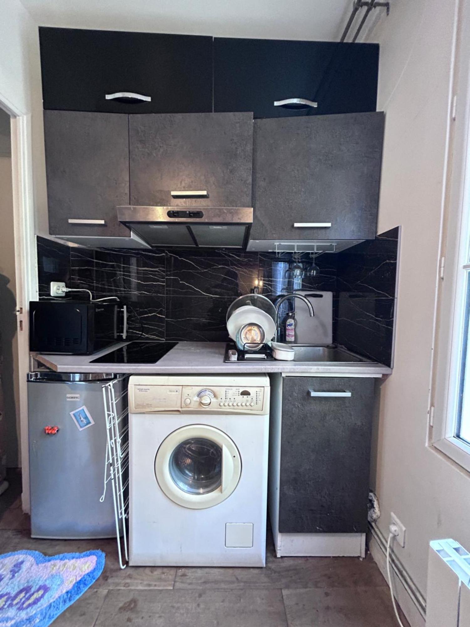 Appartement Studette Pour Etudiante, Proche De La Tour Eiffel *